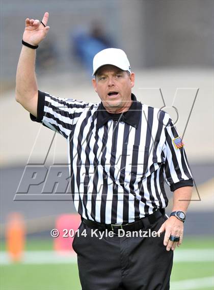 Thumbnail 3 in Mineola vs. Commerce (UIL 3A Division 1 Region 2 Area) photogallery.