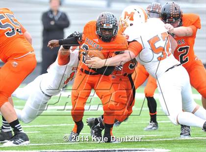 Thumbnail 2 in Mineola vs. Commerce (UIL 3A Division 1 Region 2 Area) photogallery.
