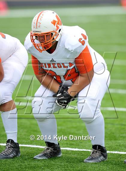 Thumbnail 2 in Mineola vs. Commerce (UIL 3A Division 1 Region 2 Area) photogallery.
