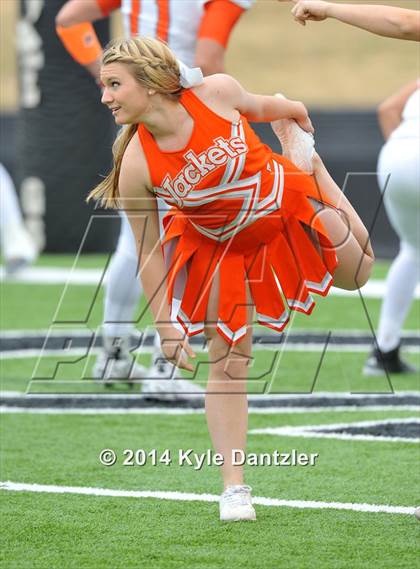 Thumbnail 1 in Mineola vs. Commerce (UIL 3A Division 1 Region 2 Area) photogallery.