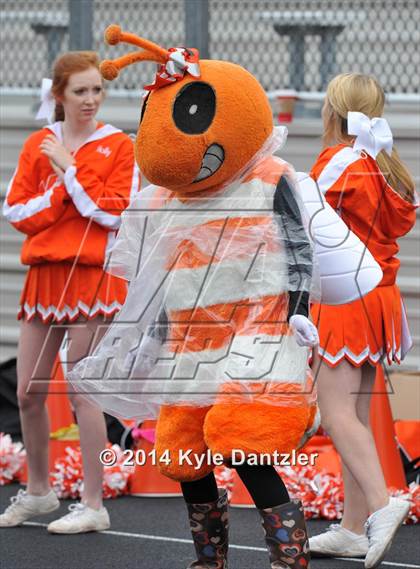 Thumbnail 1 in Mineola vs. Commerce (UIL 3A Division 1 Region 2 Area) photogallery.