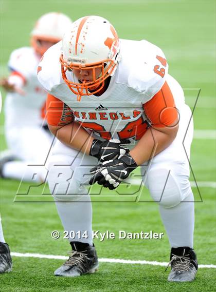 Thumbnail 2 in Mineola vs. Commerce (UIL 3A Division 1 Region 2 Area) photogallery.
