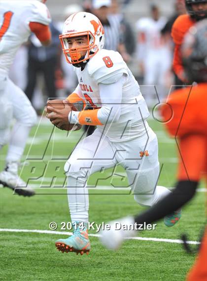 Thumbnail 1 in Mineola vs. Commerce (UIL 3A Division 1 Region 2 Area) photogallery.
