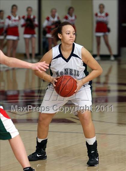 Thumbnail 2 in McNeil vs The Woodlands (5A Region 2 Area Playoff) photogallery.