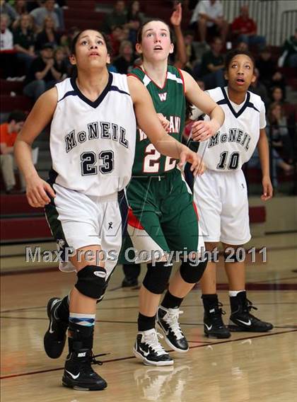 Thumbnail 1 in McNeil vs The Woodlands (5A Region 2 Area Playoff) photogallery.