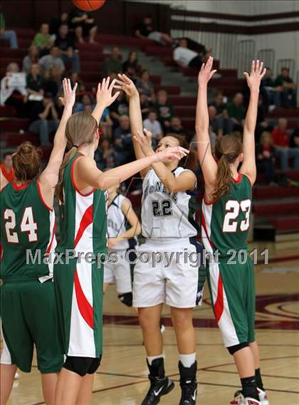 Thumbnail 3 in McNeil vs The Woodlands (5A Region 2 Area Playoff) photogallery.