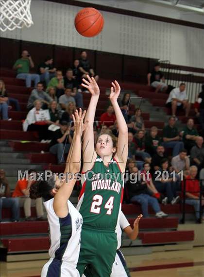 Thumbnail 3 in McNeil vs The Woodlands (5A Region 2 Area Playoff) photogallery.