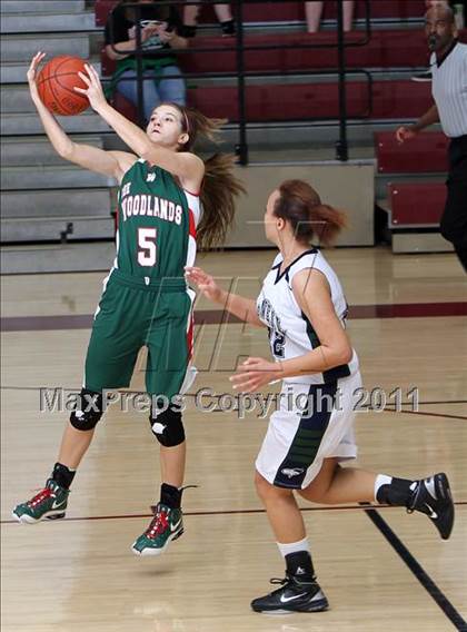 Thumbnail 3 in McNeil vs The Woodlands (5A Region 2 Area Playoff) photogallery.
