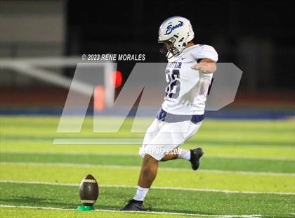 Thumbnail 2 in Mayfair vs Muir (CIF SS D7 Semi Final) photogallery.