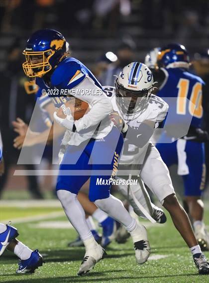 Thumbnail 2 in Mayfair vs Muir (CIF SS D7 Semi Final) photogallery.