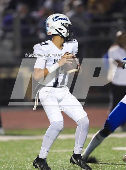 Thumbnail 2 in Mayfair vs Muir (CIF SS D7 Semi Final) photogallery.