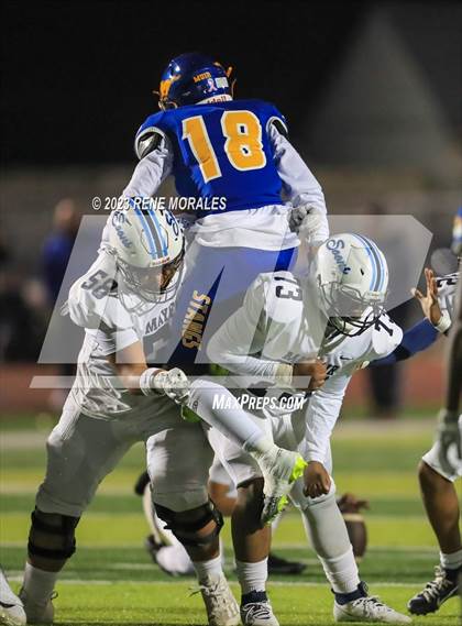 Thumbnail 3 in Mayfair vs Muir (CIF SS D7 Semi Final) photogallery.