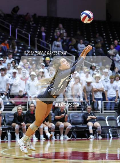 Thumbnail 2 in Lindsay vs. Windthorst (UIL 2A Final) photogallery.