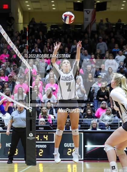 Thumbnail 1 in Lindsay vs. Windthorst (UIL 2A Final) photogallery.