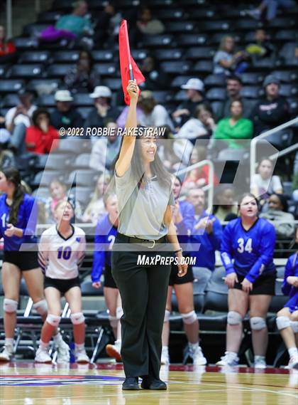 Thumbnail 1 in Lindsay vs. Windthorst (UIL 2A Final) photogallery.