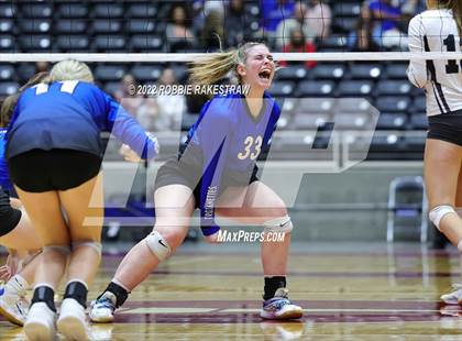 Thumbnail 3 in Lindsay vs. Windthorst (UIL 2A Final) photogallery.