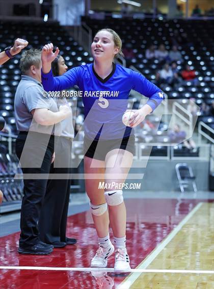 Thumbnail 3 in Lindsay vs. Windthorst (UIL 2A Final) photogallery.