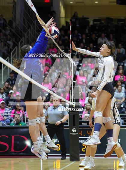 Thumbnail 2 in Lindsay vs. Windthorst (UIL 2A Final) photogallery.