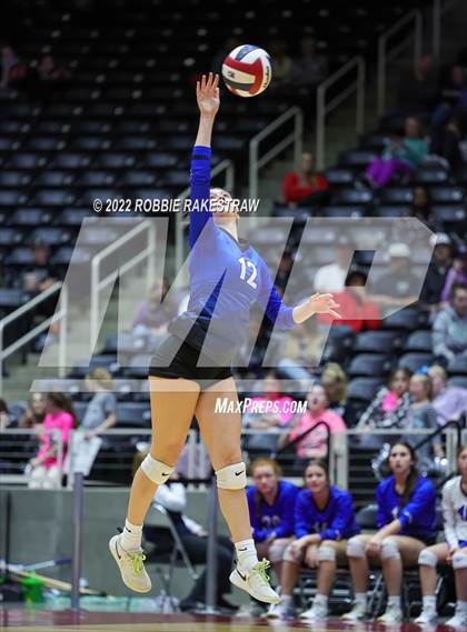 Thumbnail 1 in Lindsay vs. Windthorst (UIL 2A Final) photogallery.