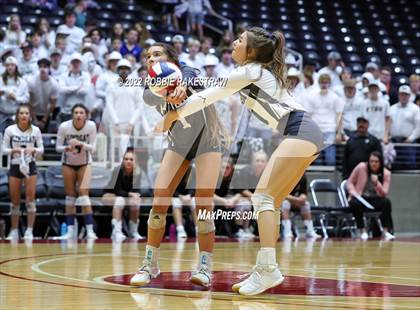 Thumbnail 1 in Lindsay vs. Windthorst (UIL 2A Final) photogallery.