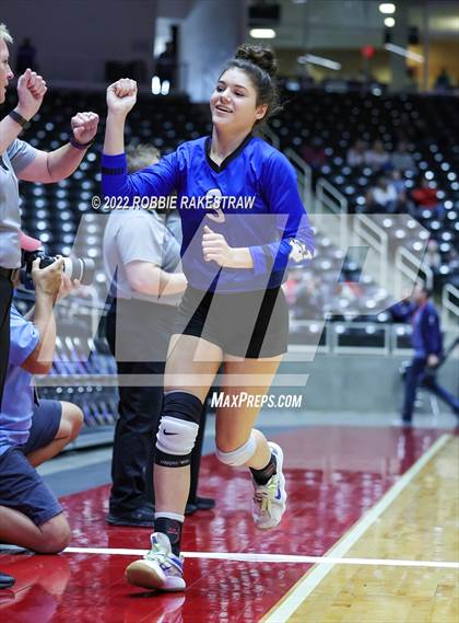 Thumbnail 2 in Lindsay vs. Windthorst (UIL 2A Final) photogallery.