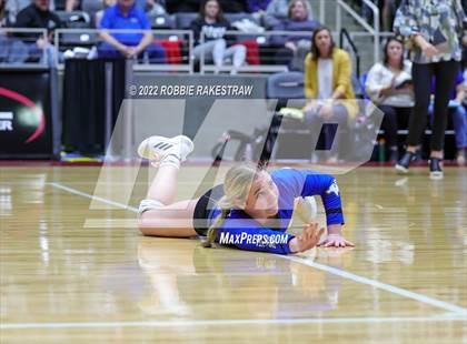 Thumbnail 3 in Lindsay vs. Windthorst (UIL 2A Final) photogallery.