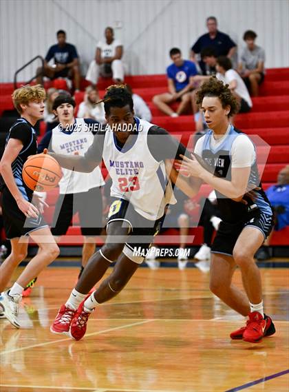 Thumbnail 2 in Riverview Sarasota vs Northside Christian  (Hoopvibe - Preseason) photogallery.