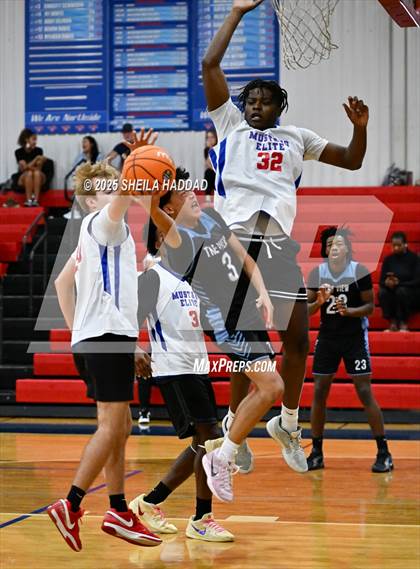 Thumbnail 3 in Riverview Sarasota vs Northside Christian  (Hoopvibe - Preseason) photogallery.