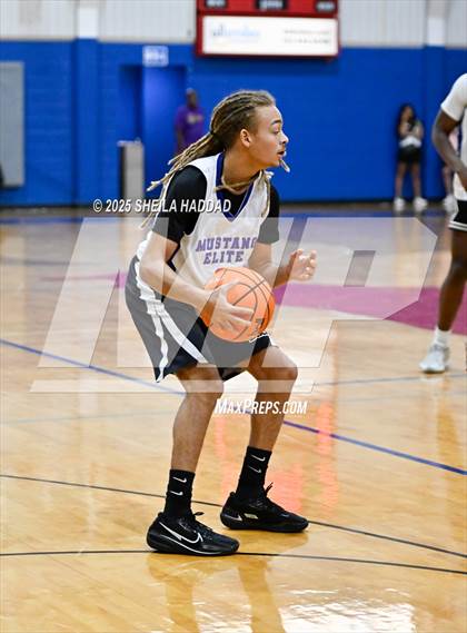 Thumbnail 1 in Riverview Sarasota vs Northside Christian  (Hoopvibe - Preseason) photogallery.
