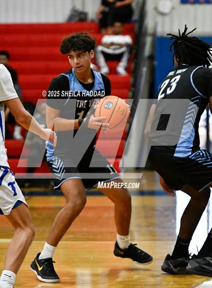 Thumbnail 2 in Riverview Sarasota vs Northside Christian  (Hoopvibe - Preseason) photogallery.