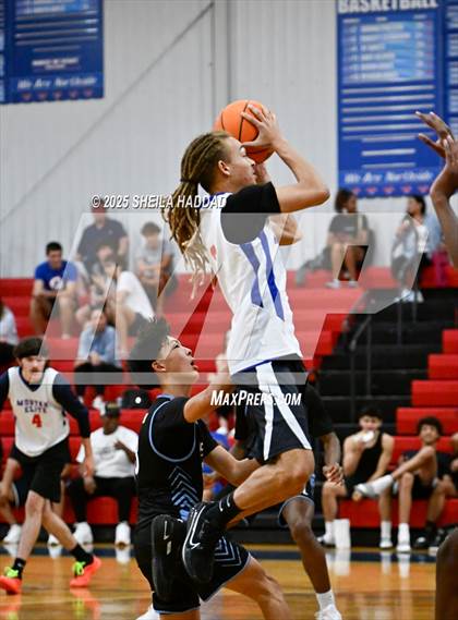 Thumbnail 3 in Riverview Sarasota vs Northside Christian  (Hoopvibe - Preseason) photogallery.
