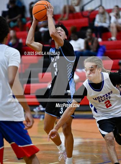 Thumbnail 2 in Riverview Sarasota vs Northside Christian  (Hoopvibe - Preseason) photogallery.