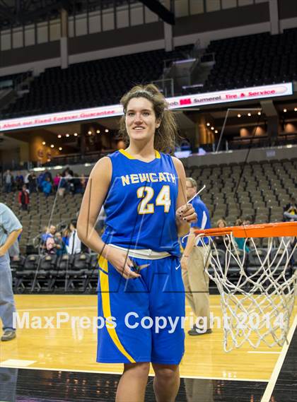 Thumbnail 2 in Newport Central Catholic vs Notre Dame Academy (KHSAA 9th Region Final) photogallery.