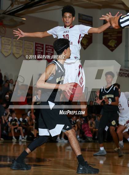 Thumbnail 3 in Oaks Christian vs Calabasas photogallery.