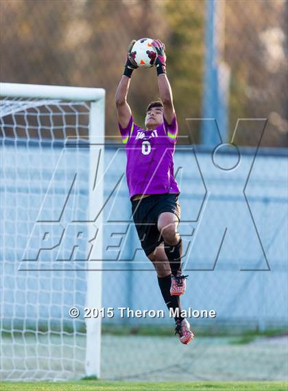 Thumbnail 3 in Bartlett vs. Collierville photogallery.