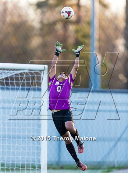 Thumbnail 2 in Bartlett vs. Collierville photogallery.