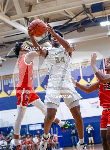 Thumbnail 3 in Buchtel @ St. Edward photogallery.