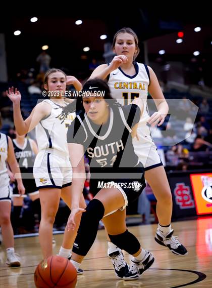 Thumbnail 2 in Knox Central vs South Laurel (13th Region Quarterfinal) photogallery.