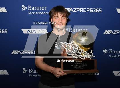 Thumbnail 3 in Deer Valley vs. Sahuaro (AIA 4A Final - Awards) photogallery.