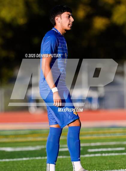 Thumbnail 1 in Los Gatos @ Santa Clara (CIF CCS D3 Semifinals) photogallery.