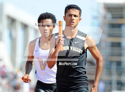 Thumbnail 1 in CIF SS Track & Field Masters Meet (Boys 4x400 Meter Relay) photogallery.