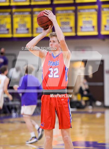 Thumbnail 3 in Mountain View vs Mesa (AIA 6A Round 1 Playoff) photogallery.