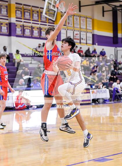 Thumbnail 3 in Mountain View vs Mesa (AIA 6A Round 1 Playoff) photogallery.
