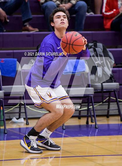 Thumbnail 2 in Mountain View vs Mesa (AIA 6A Round 1 Playoff) photogallery.