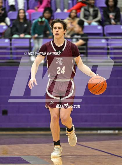 Thumbnail 3 in Jefferson @ Atlanta (UIL 3A DI Bi-District Playoff) photogallery.