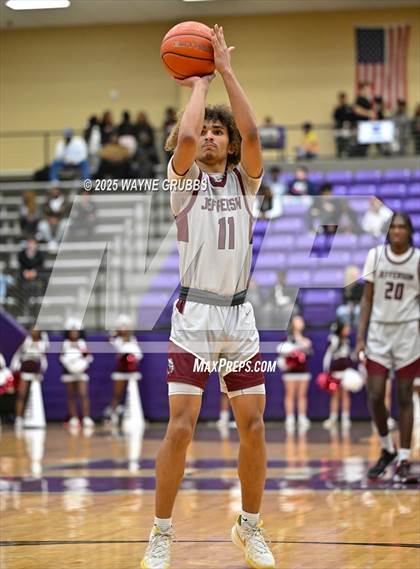 Thumbnail 2 in Jefferson @ Atlanta (UIL 3A DI Bi-District Playoff) photogallery.