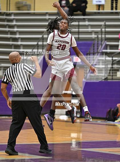 Thumbnail 2 in Jefferson @ Atlanta (UIL 3A DI Bi-District Playoff) photogallery.