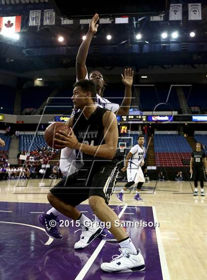 Thumbnail 1 in Sacramento vs Archbishop Mitty (CIF NorCal Regional D2 Final) photogallery.