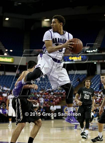 Thumbnail 1 in Sacramento vs Archbishop Mitty (CIF NorCal Regional D2 Final) photogallery.