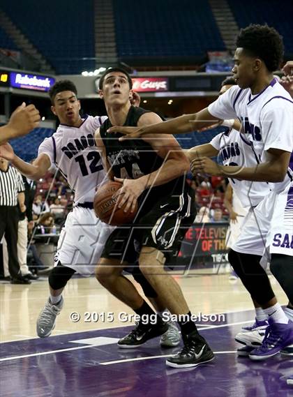 Thumbnail 3 in Sacramento vs Archbishop Mitty (CIF NorCal Regional D2 Final) photogallery.